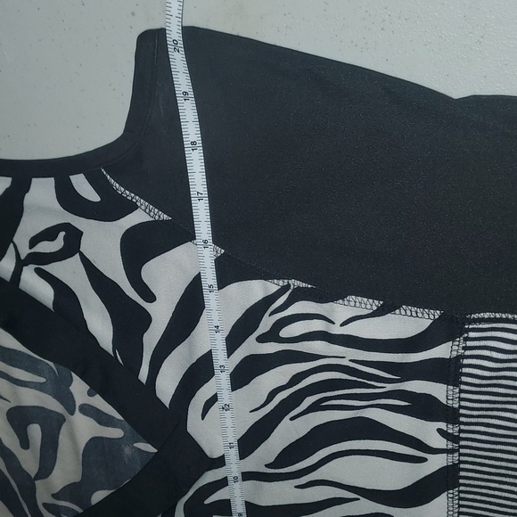 Tango Mango Collection Vneck Zebra Stripes Long Sleeveless Sz. XL Tunic - Picture 7 of 11